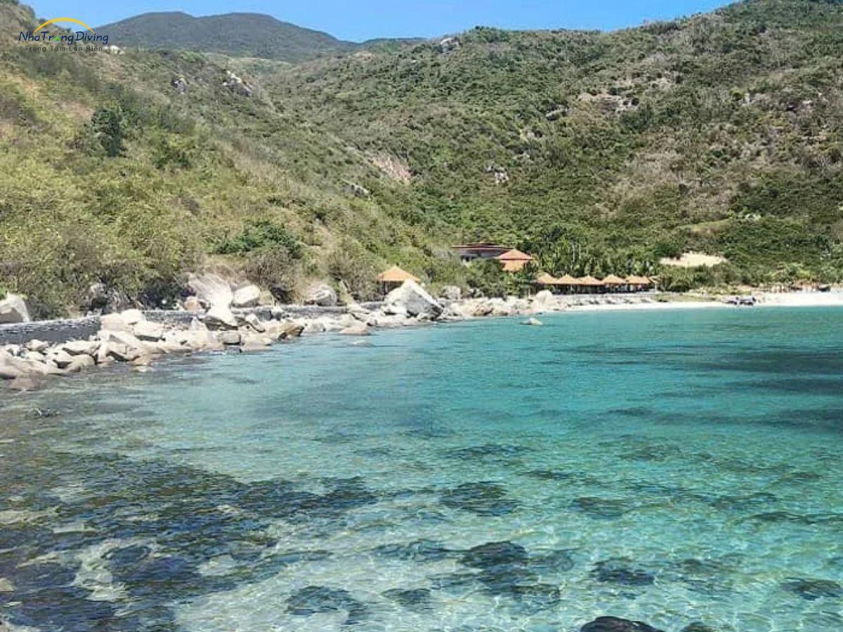 phan-biet-giua-lan-snorkeling-va-scuba-diving-nha-trang